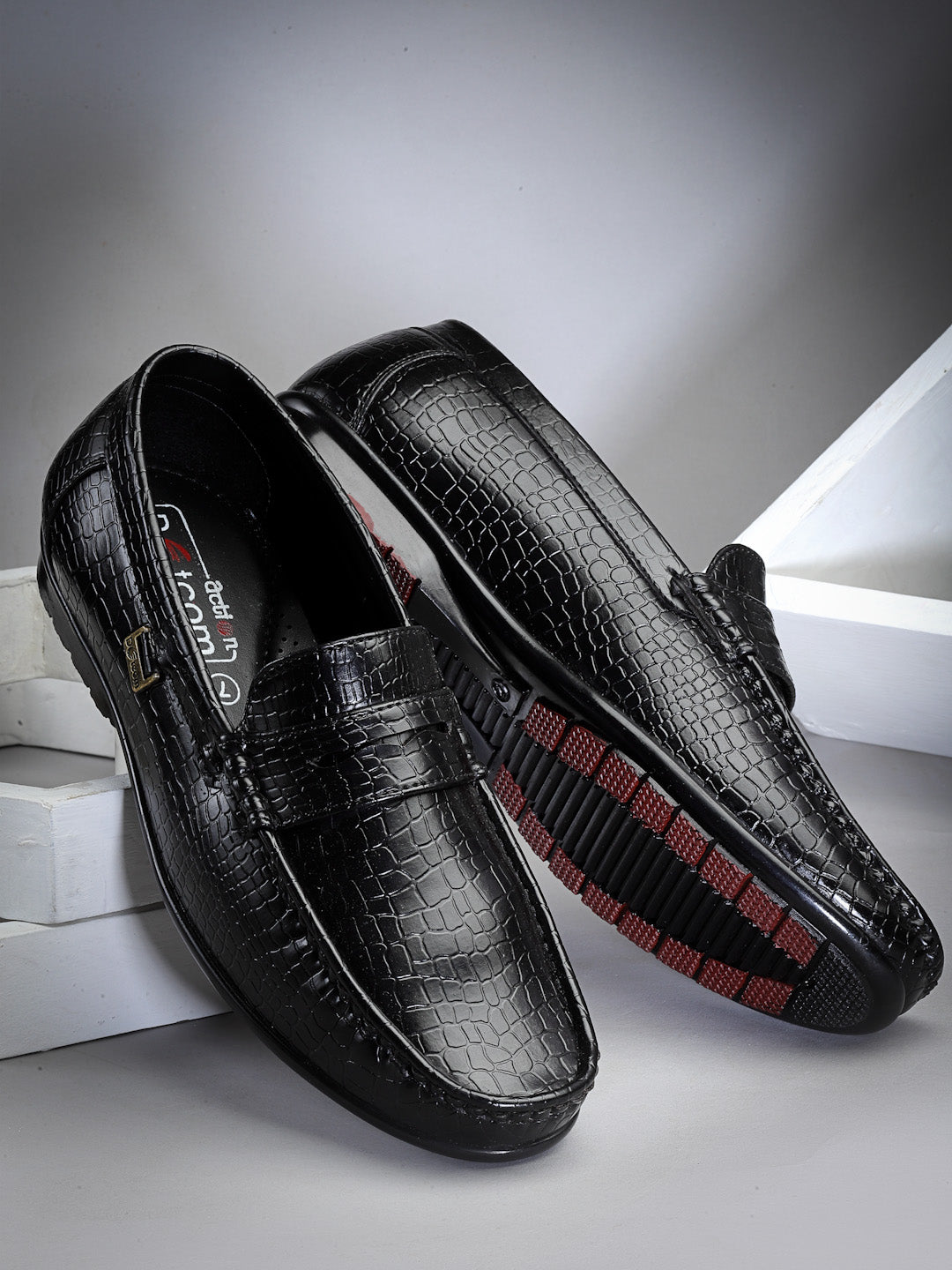 Dotcom DRIVE 132 Comfortable Stylish Snake Print Casual Loafers For Men