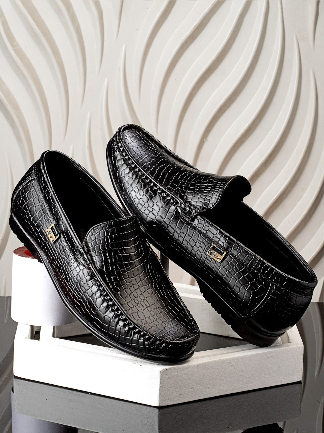 Dotcom DRIVE 131 Comfortable Stylish Snake Print Casual Loafers For Men